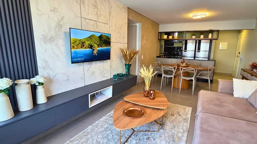 Apartamento Reformado com Churrasqueira na Varanda
